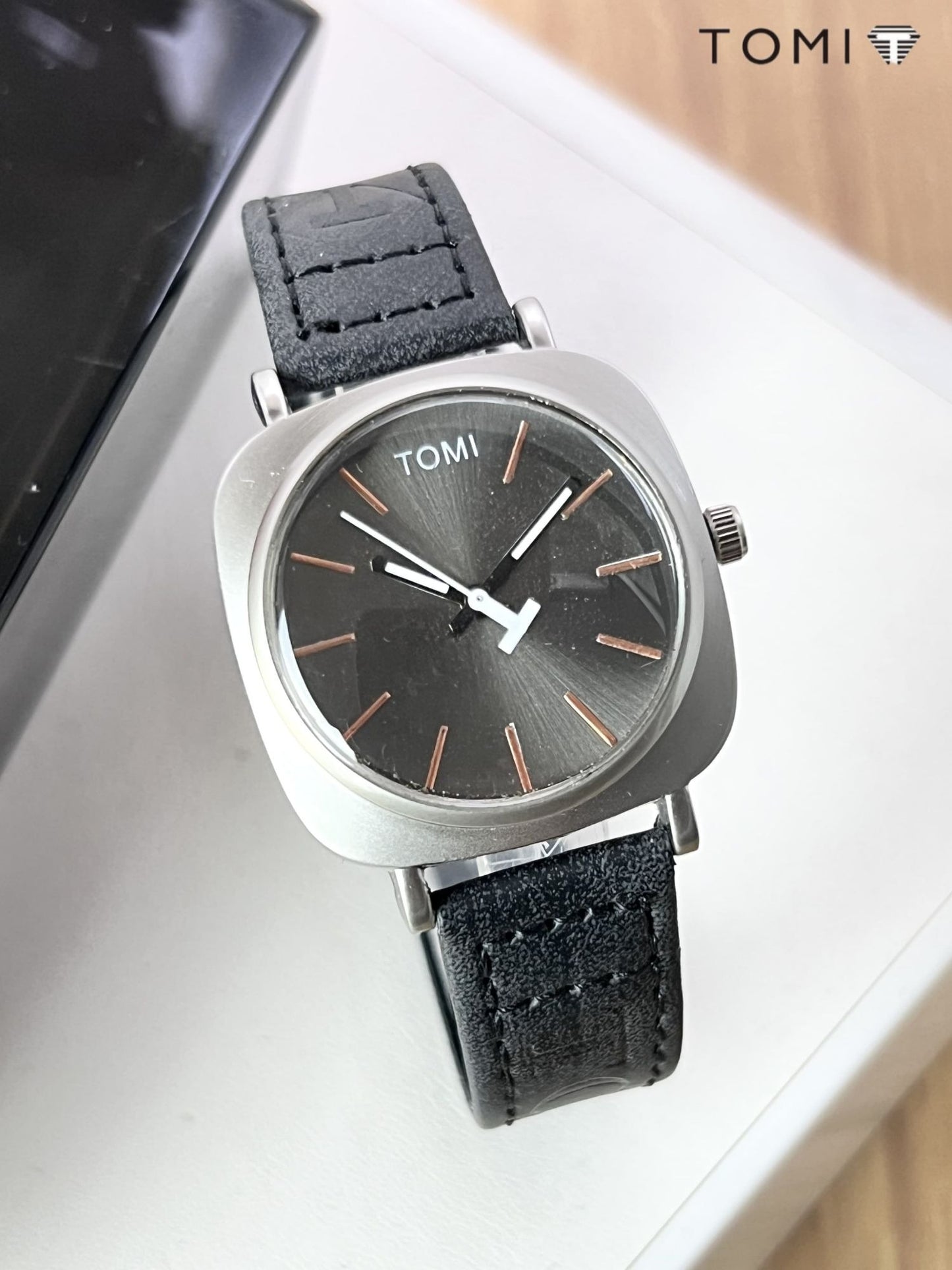 TOMI Original Leather Strap Watch – Waterproof | Box Included | Elegant Design for Everyday Wear